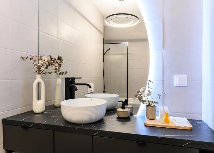 Moonlight Mountain Retreat Apartment *